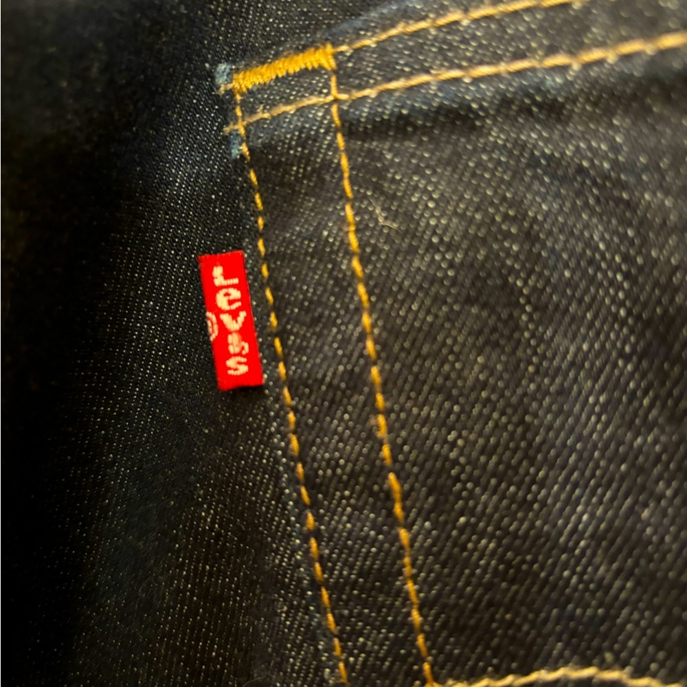 Levi’s - Picture 6 of 9
